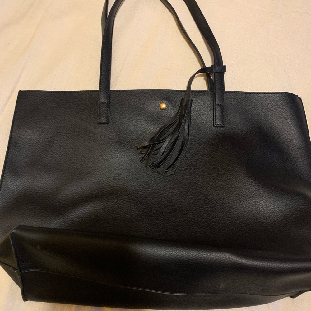 Simple black tote